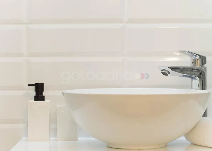 Center Lux 马卡尔斯卡